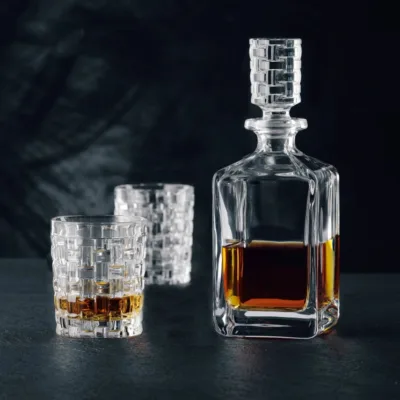 Nachtmann | Bossa Nova | Whisky Decanter Set | 750 ml & 330 ml | Crystal | Set of 3